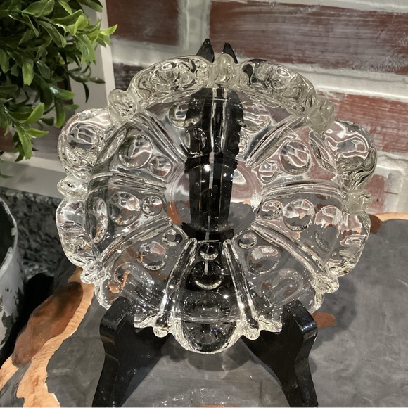 Vintage Clear Glass Ashtray - Excellent gently used condition - 9 Cigarette Slot - Picture 2 of 10